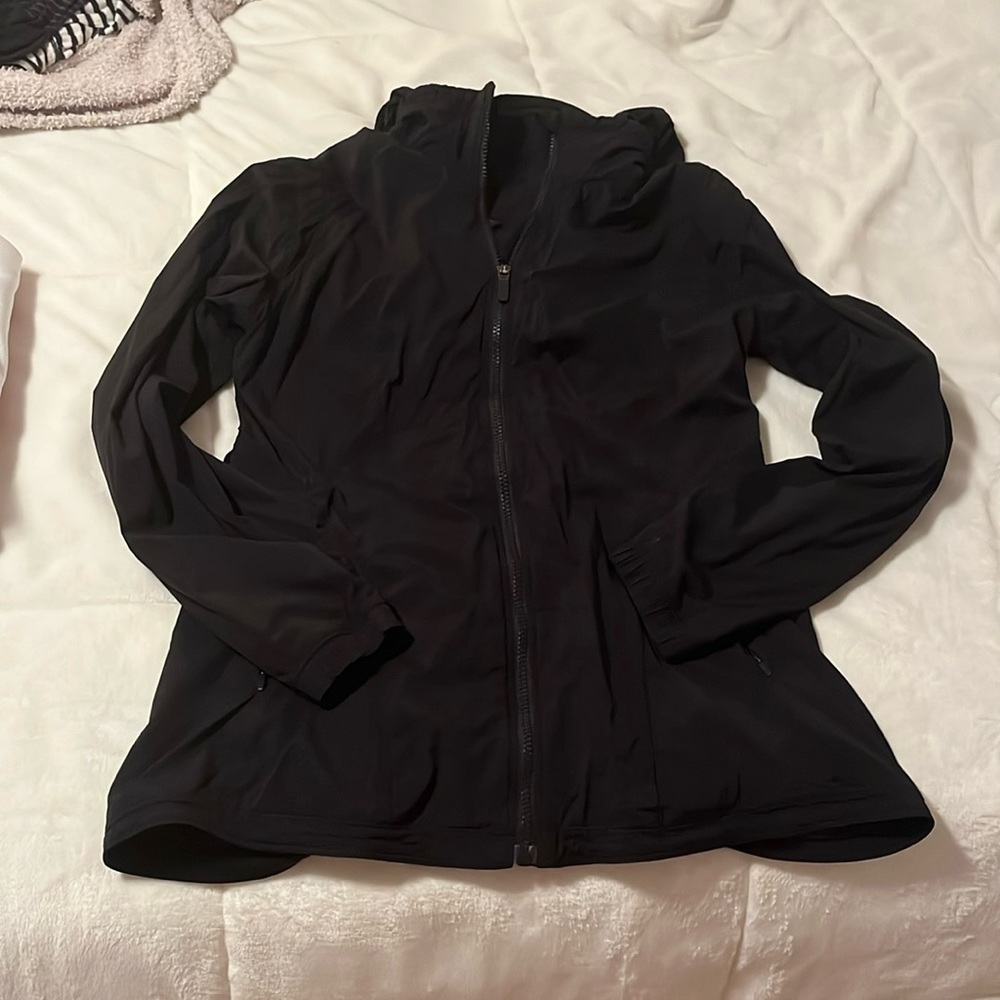Lululemon jacket, super cute back